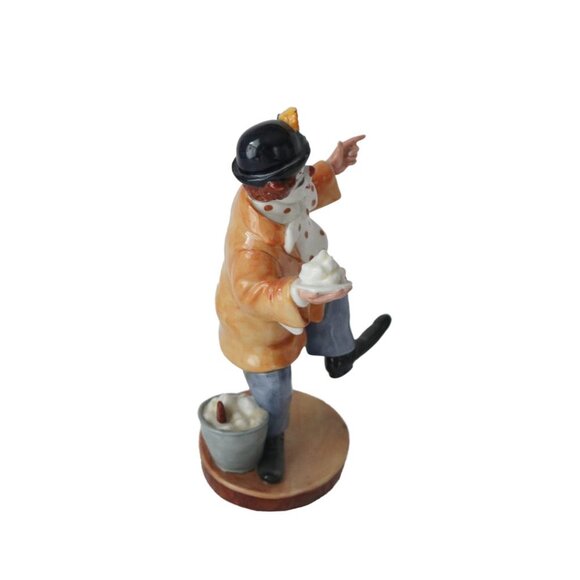 Vintage Retired Royal Doulton "The Clown" HN 2890 (Pie Thrower) Figurine - Picture 4 of 6